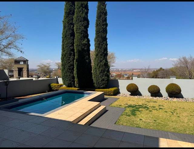 6 BEDROOM HOUSE FOR SALE IN MIDLANDS ESTATE